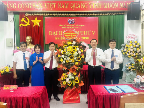 Đại hội Đảng bộ Trung tâm y tế thành phố thành lần thứ V nhiệm kỳ 2025 – 2030. công tốt đẹp