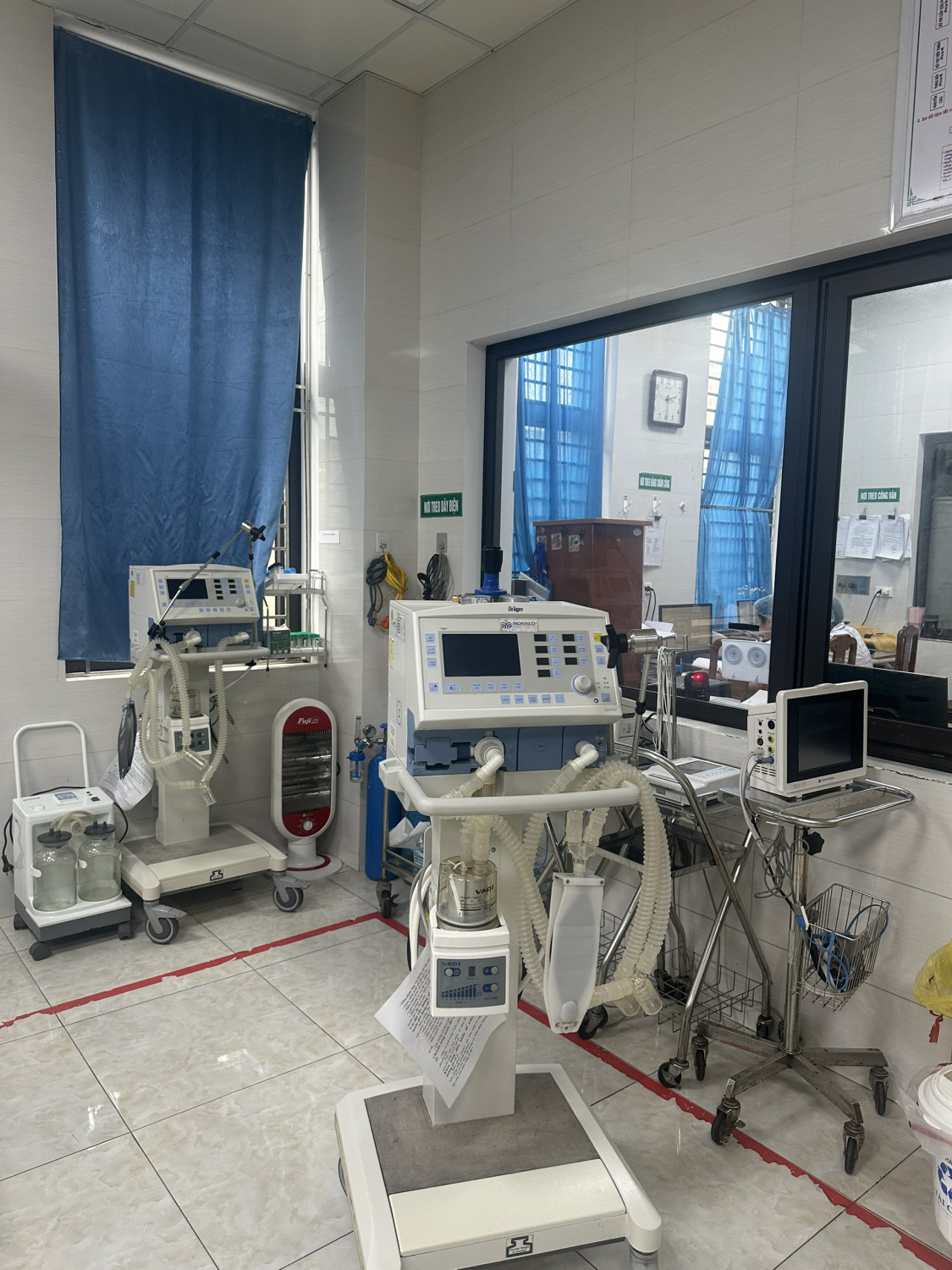 z7000413684858 7bba09c2698619a4272713674509af9f