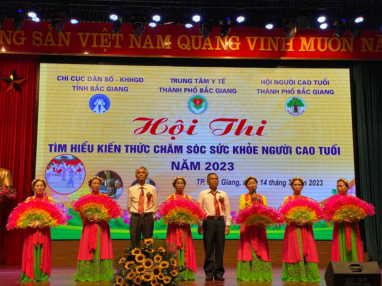 MỘT SỐ HOẠT ĐỘNG CỦA TRUNG TÂM Y TẾ THÀNH PHỐ