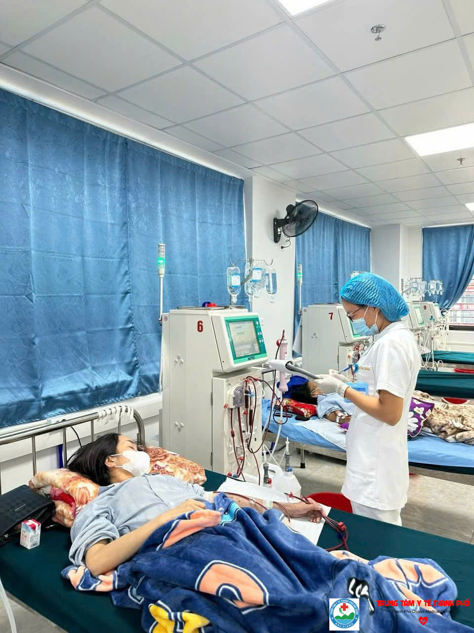 Khoa thận nhân tạo