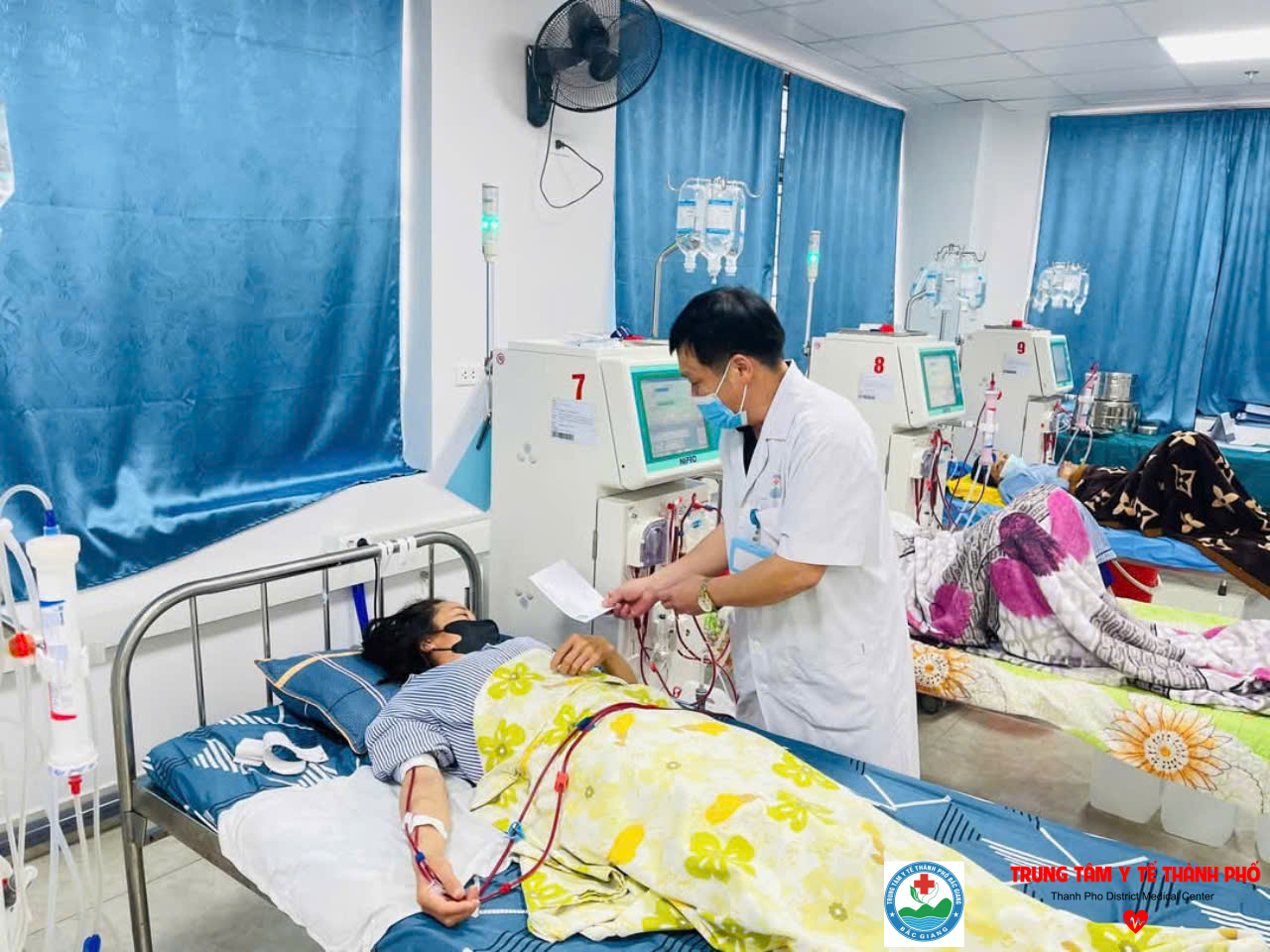 Khoa thận nhân tạo